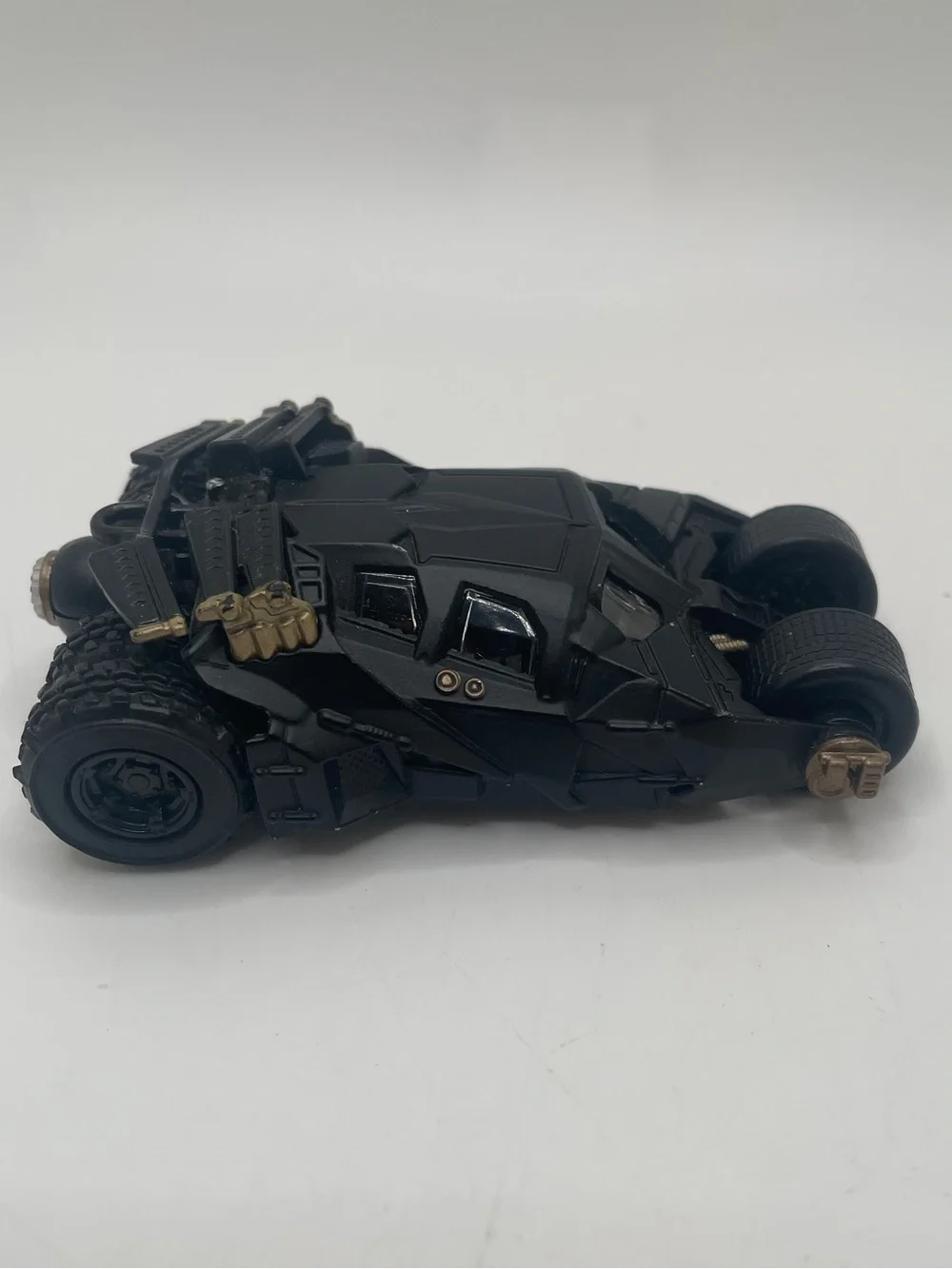 Hot Wheels Batmobile Tumbler 1:50 Scale DKL27